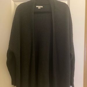 American Eagle Sweater!